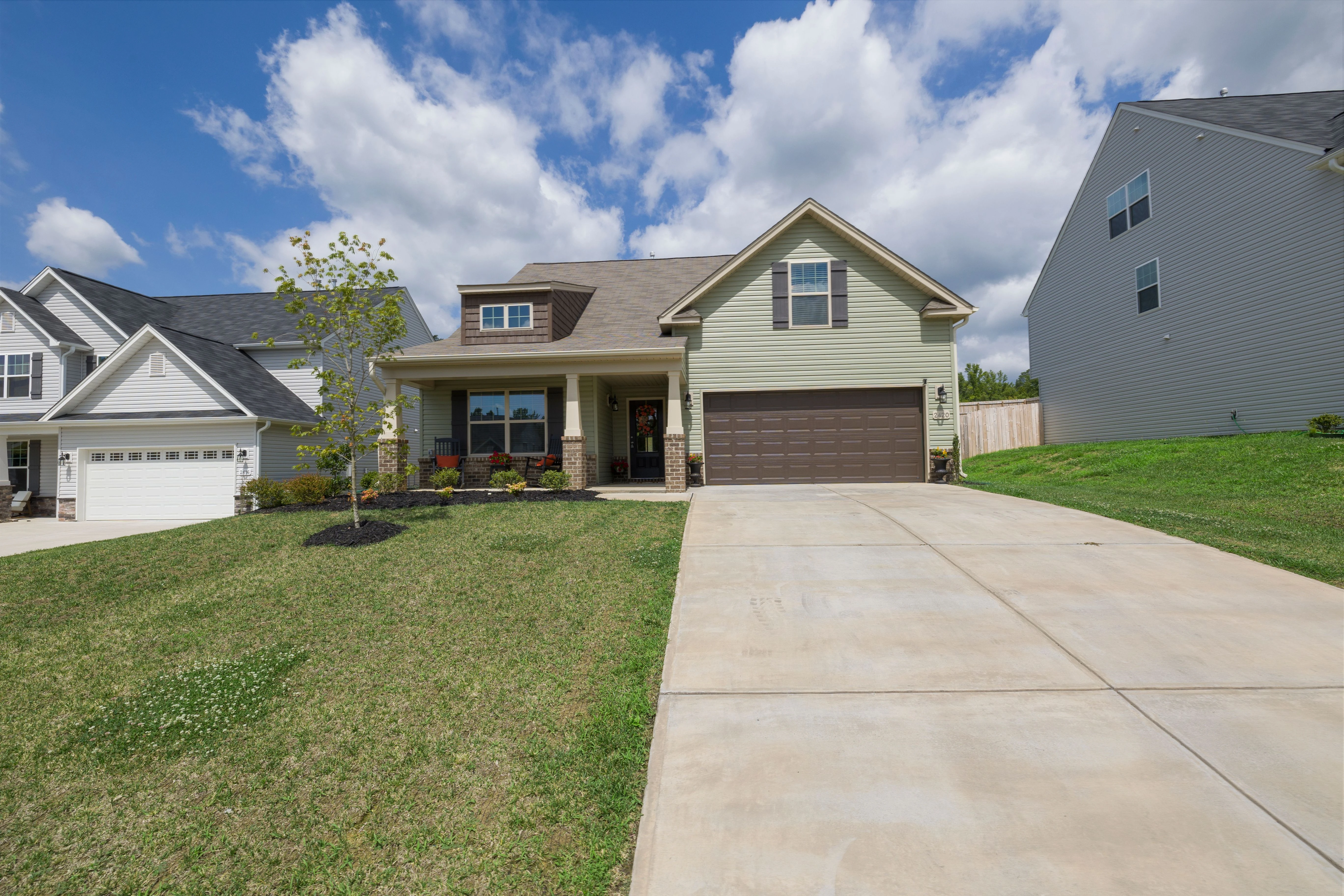 Residential garage door in Marmet
